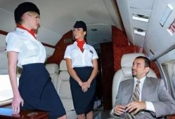 辞职空姐爆料视频大全集,视频爆料背后的行业真相