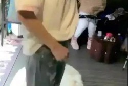 抖音爆料学生被打视频,学生被打视频引发社会关注！