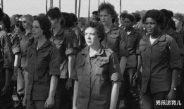 美国女兵爆料视频大全集,战地生活与内心挣扎全景记录