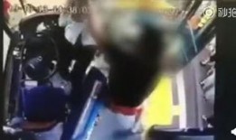 厦门爆料男子被打视频曝光,街头暴力冲突引关注