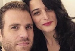 弟弟爆料实锤嫂子视频,嫂子视频曝光，真相令人震惊！